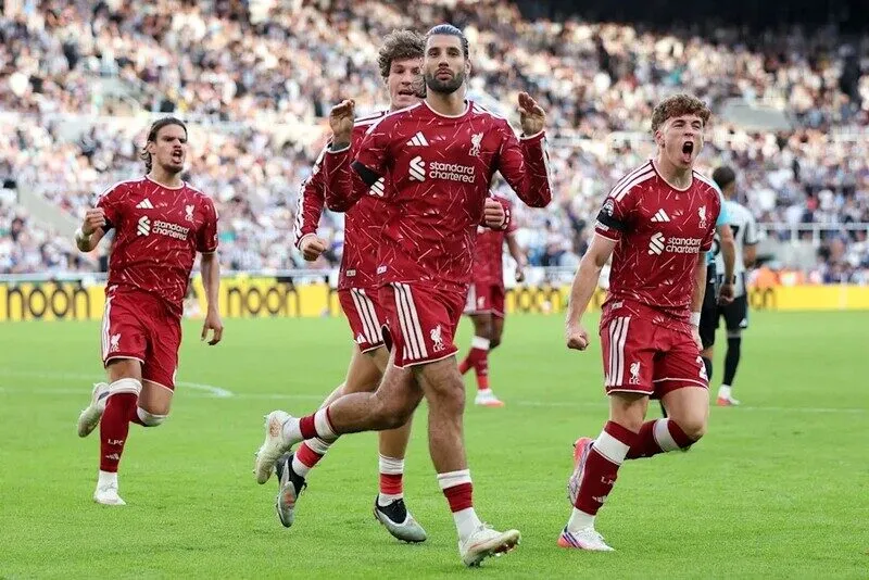Liverpool vs Nottingham - Vẫn chưa thể có lần đầu cho Adoni Iraola